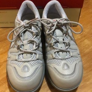 Mbt rocket bottom shoes